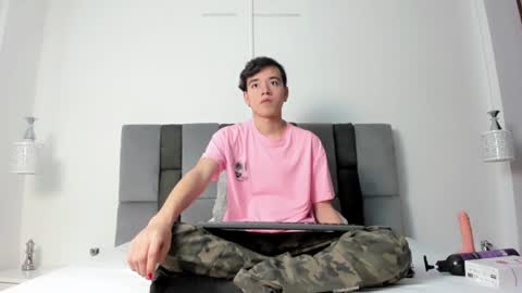 Snapshot of bunny_maxxi chatting on December 2, 2024, 12:40 pm bunny online show from December 2, 2024, 12:40 pm