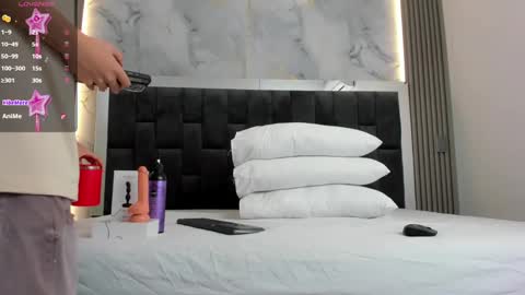 Snapshot of bunny_maxxi chatting on February 21, 2025, 12:28 pm bunny online show from February 21, 2025, 12:28 pm