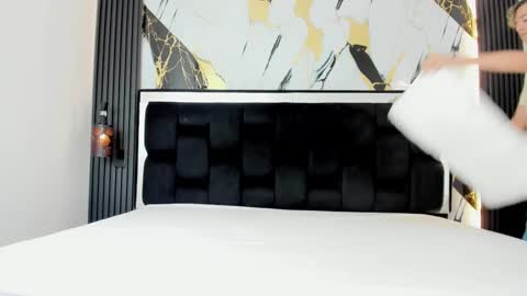 Snapshot of bunny_maxxi chatting on March 8, 2025, 12:20 pm bunny online show from March 8, 2025, 12:20 pm