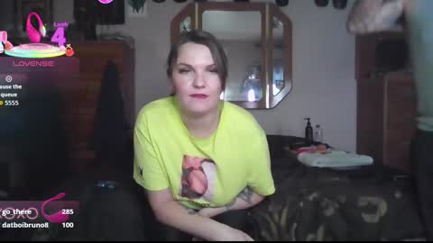 Bunny N Clyde online show from November 23, 2025, 2:44 am