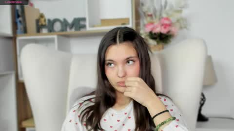 Aria online show from April 9, 2026, 7:25 am