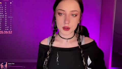 Bunnyblink online show from April 16, 2026, 9:39 pm