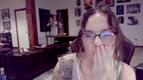 bunnynextdoor online show from April 17, 2026, 12:57 am