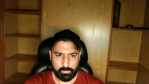 Snapshot of burlymonster chatting on September 14, 2025, 6:40 pm Hairy Arabian online show from September 14, 2025, 6:40 pm
