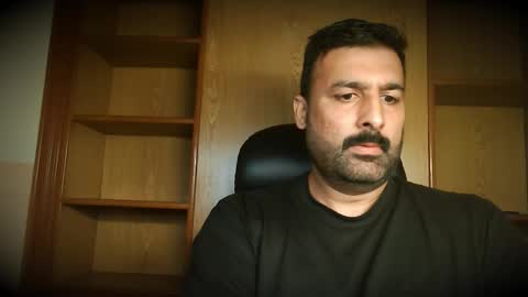 Snapshot of burlymonster chatting on October 15, 2025, 4:01 am Hairy Arabian online show from October 15, 2025, 4:01 am