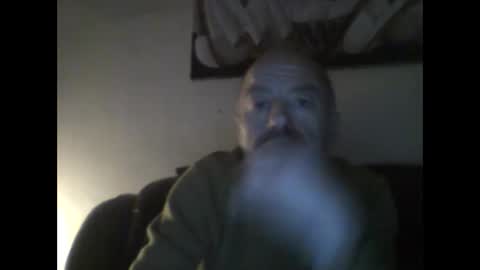 burnleyguy1977 online show from January 14, 2026, 2:28 am