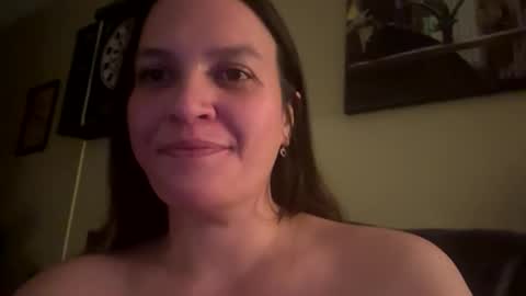 buschbaby online show from December 1, 2025, 7:46 am