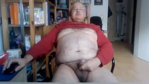 Snapshot of busibaer666 chatting on November 12, 2025, 1:44 pm busi online show from November 12, 2025, 1:44 pm