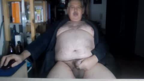 Snapshot of busibaer666 chatting on December 3, 2025, 1:46 am busi online show from December 3, 2025, 1:46 am