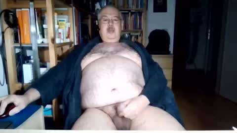 Snapshot of busibaer666 chatting on February 16, 2026, 1:57 am busi online show from February 16, 2026, 1:57 am