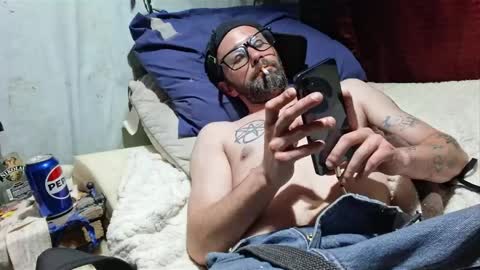 Buster18Hymen online show from April 18, 2026, 12:36 am