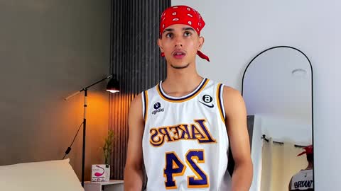 Buster independent model online show from January 5, 2025, 1:36 pm