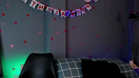 Buster independent model online show from February 13, 2025, 5:05 am