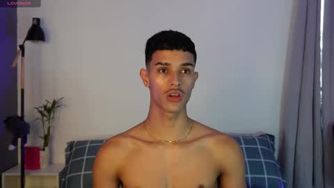 Buster independent model online show from November 23, 2025, 7:46 pm