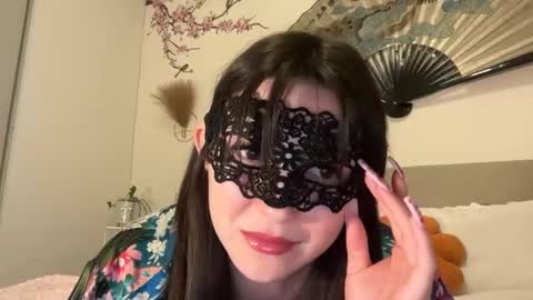 busy_bee69 online show from February 11, 2026, 2:27 am