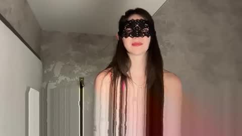 busy_bee69 online show from May 1, 2026, 11:53 pm