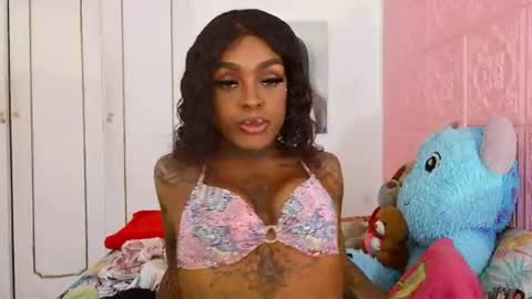 Snapshot of butterfly_blackx chatting on July 13, 2026, 6:22 pm butterfly_blackx online show from July 13, 2026, 6:22 pm
