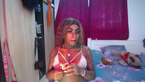 butterfly_rouse online show from February 15, 2026, 12:36 pm