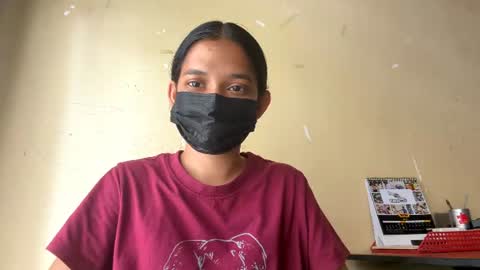 butterfly_yuna online show from June 19, 2026, 7:56 am