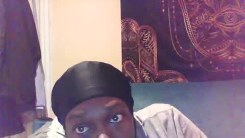 Snapshot of buzsy chatting on December 8, 2024, 11:57 am Buzsy online show from December 8, 2024, 11:57 am