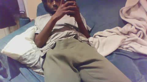 Snapshot of buzsy chatting on December 11, 2024, 12:23 am Buzsy online show from December 11, 2024, 12:23 am