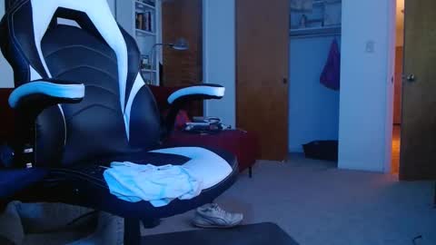 Snapshot of bwall1425 chatting on December 31, 2024, 3:45 am bwall1425 online show from December 31, 2024, 3:45 am