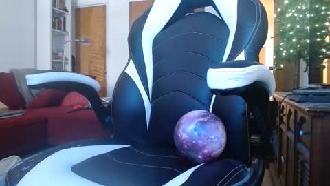 Snapshot of bwall1425 chatting on January 10, 2025, 6:38 pm bwall1425 online show from January 10, 2025, 6:38 pm