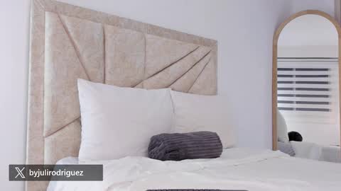    online show from January 18, 2026, 3:32 am