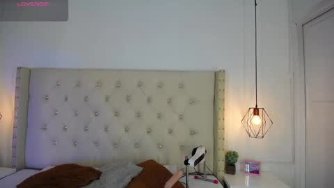 bycandy_ online show from November 20, 2025, 1:11 pm