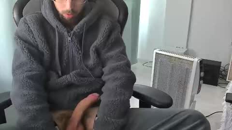 cachondo__23 online show from February 9, 2026, 10:41 am