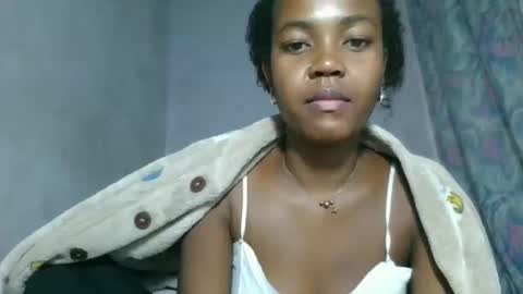 caella98 online show from April 4, 2026, 6:22 am