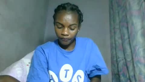 caella98 online show from April 28, 2026, 7:35 am