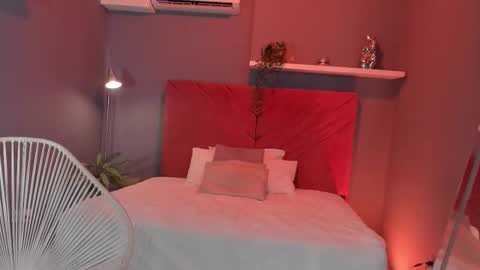 Snapshot of cailing chatting on February 12, 2026, 11:05 am I am Katherine online show from February 12, 2026, 11:05 am