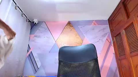 Snapshot of caitlyn_jones chatting on October 14, 2025, 12:44 am Caitlyn online show from October 14, 2025, 12:44 am