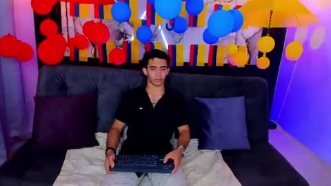Snapshot of caius_bigcock1 chatting on June 22, 2026, 12:35 am caius online show from June 22, 2026, 12:35 am