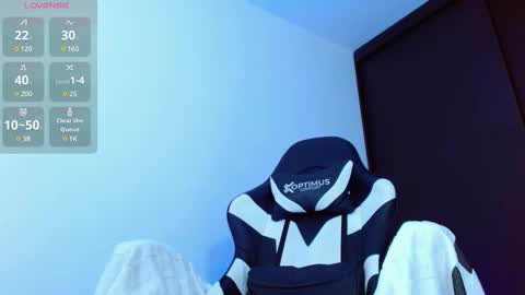 Valerio  online show from March 12, 2025, 7:59 pm