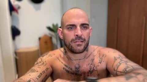 CaliforniaBrazilian online show from April 3, 2026, 9:13 pm