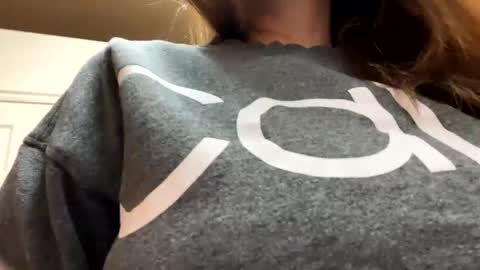 calishop1 online show from December 4, 2024, 1:36 am