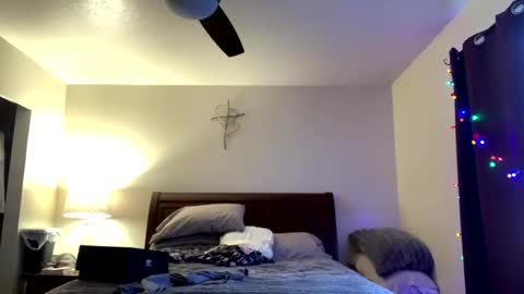 calishop1 online show from January 1, 2025, 7:21 pm