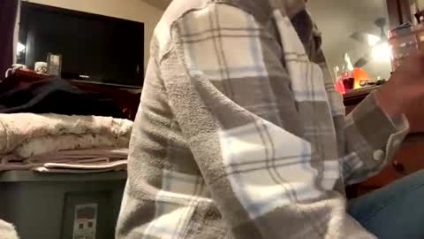 calishop1 online show from February 13, 2025, 3:29 am