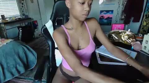 callhertori online show from November 22, 2025, 7:02 pm