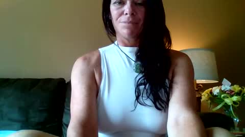 Snapshot of calli_girl420 chatting on June 14, 2026, 7:16 pm Calli online show from June 14, 2026, 7:16 pm