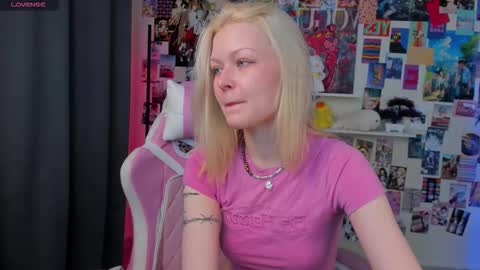 Robin online show from November 23, 2025, 11:10 am