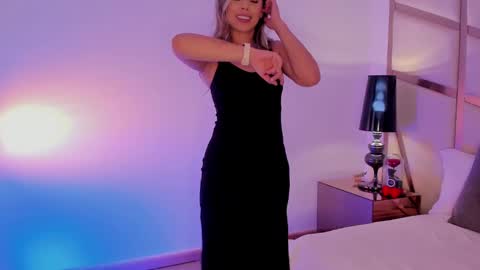 Anna Banana online show from February 25, 2025, 8:30 pm