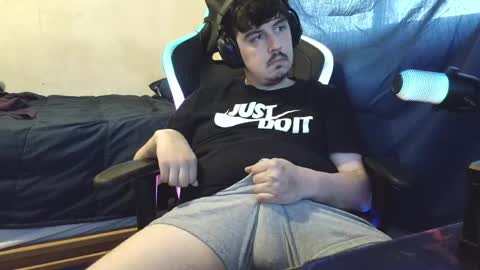 Snapshot of callmedusk chatting on April 19, 2026, 10:56 pm CallMeDusk online show from April 19, 2026, 10:56 pm