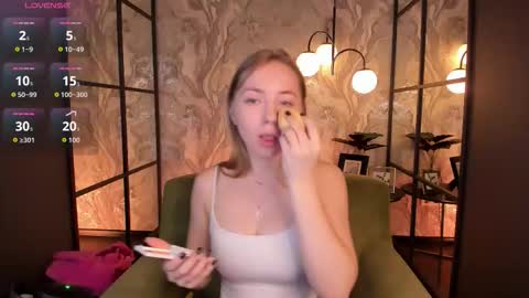 Nora online show from November 7, 2025, 8:25 am