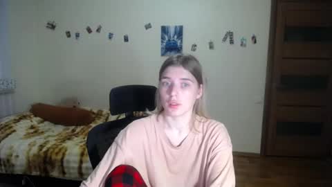 callmesweett online show from May 19, 2026, 10:05 pm