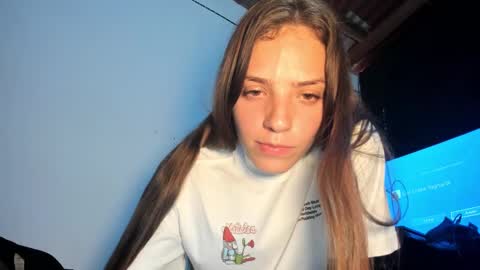 Emma online show from March 7, 2025, 6:33 pm