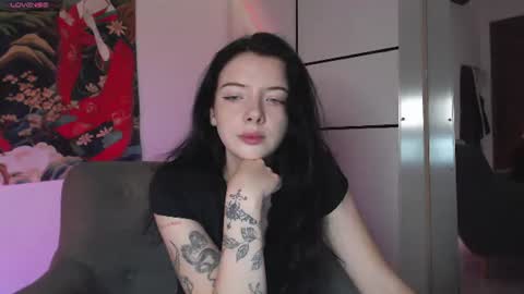 Snapshot of calmlilly chatting on June 30, 2026, 11:44 am Lilly online show from June 30, 2026, 11:44 am
