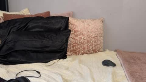 calvin_tanner online show from October 9, 2025, 6:28 pm